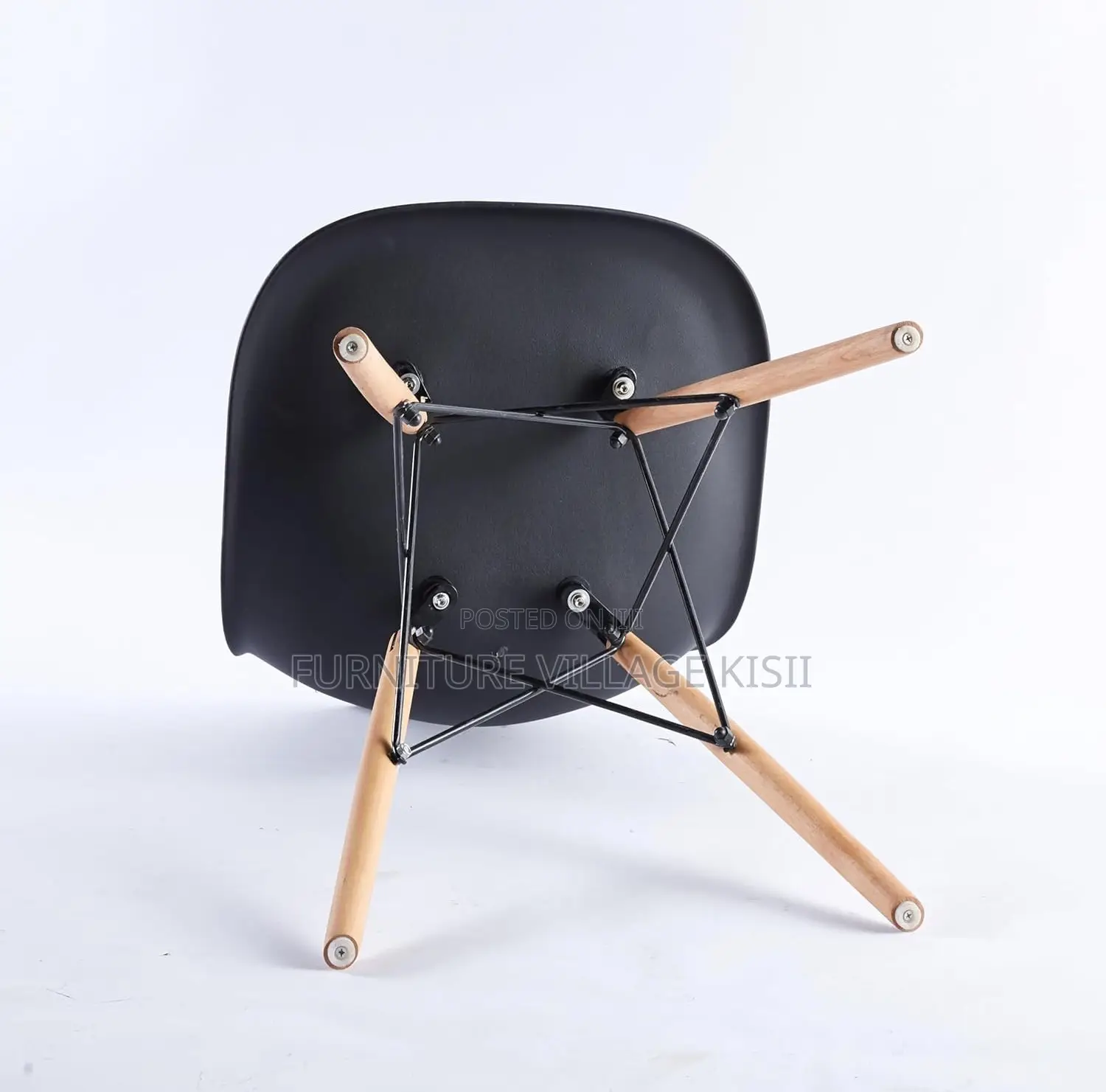 Home Furniture: Eames Dining Seat