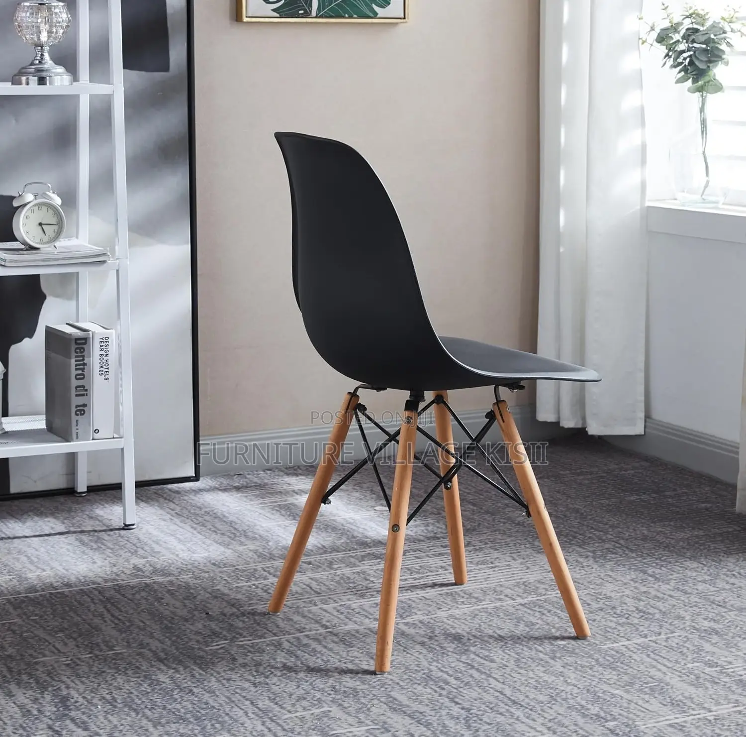 Home Furniture: Eames Dining Seat