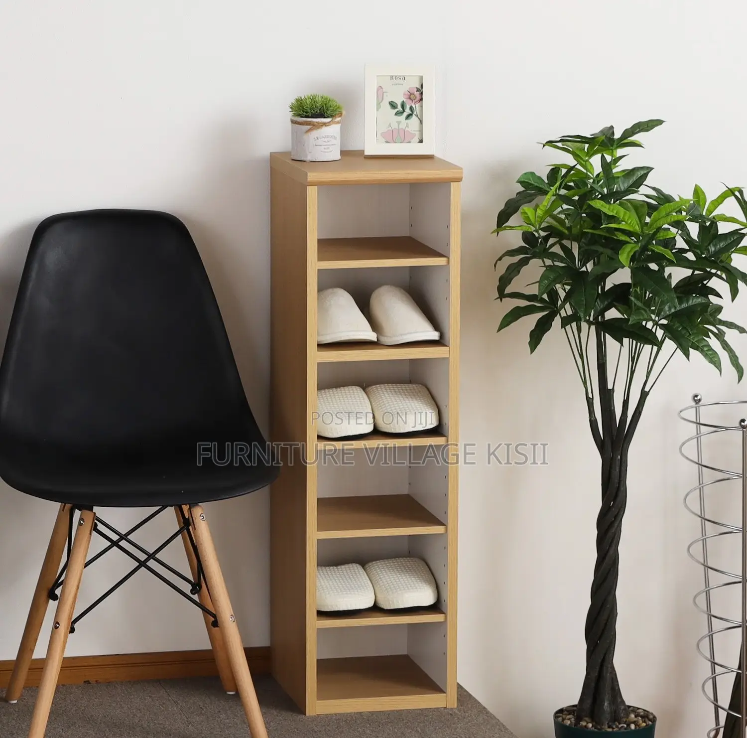 Home Furniture: Eames Dining Seat