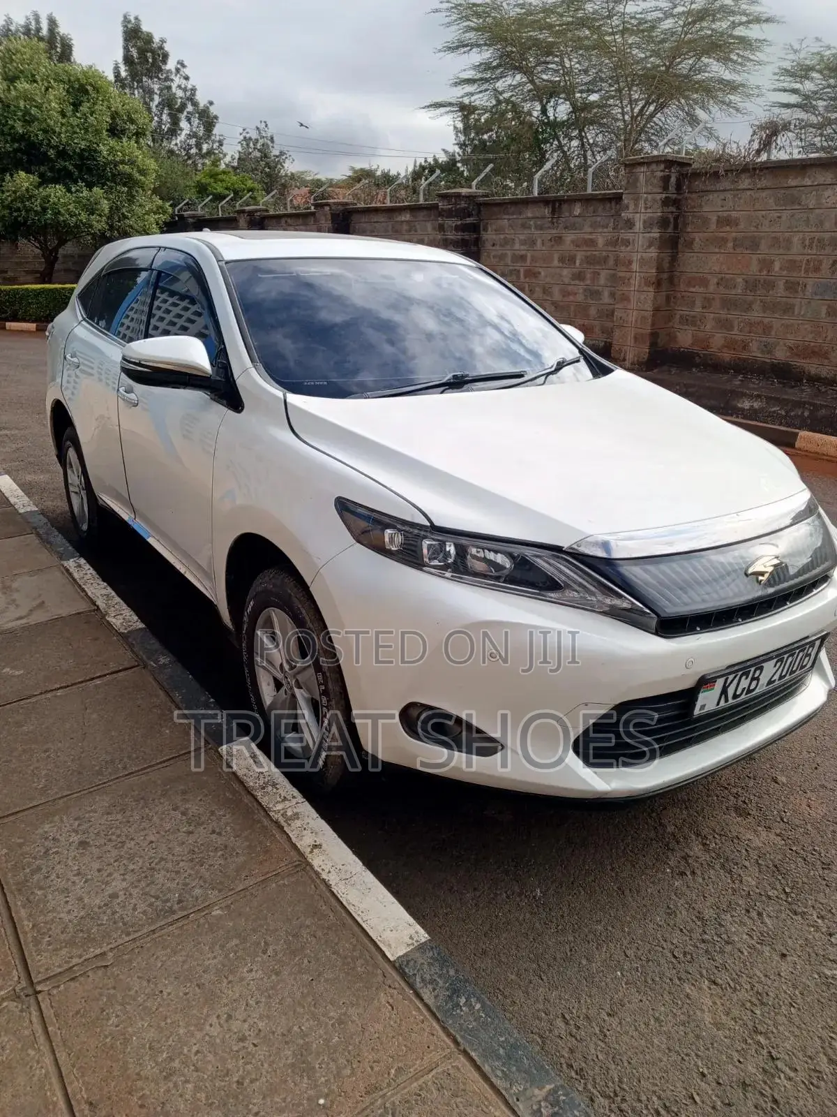 Toyota Harrier 2014 White