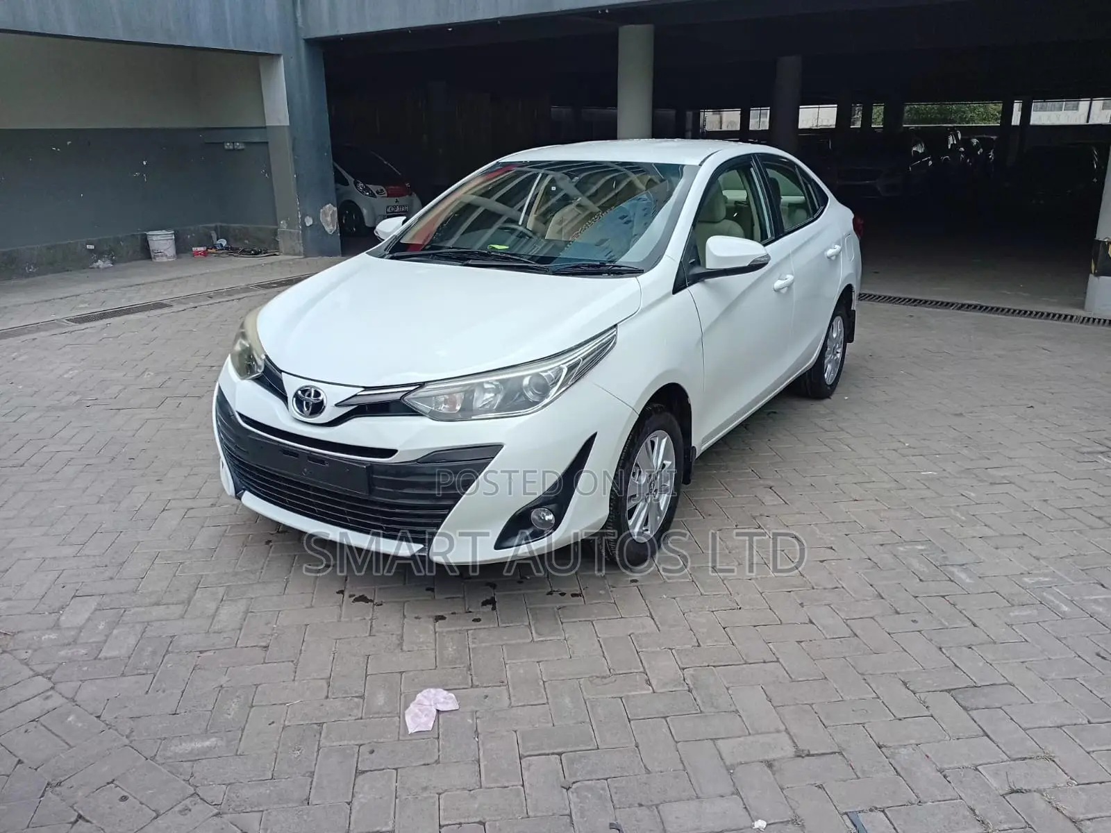 Toyota Yaris 2019 Pearl