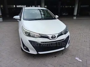 Toyota Yaris 2019 Pearl