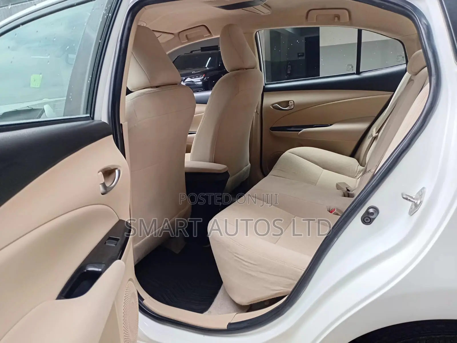 Toyota Yaris 2019 Pearl