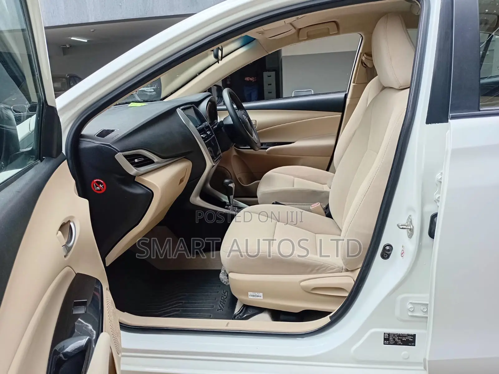 Toyota Yaris 2019 Pearl