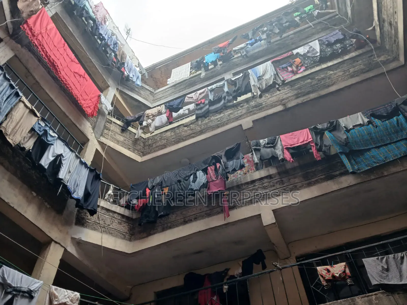 4bdrm Block of Flats in Umojainercore for sale