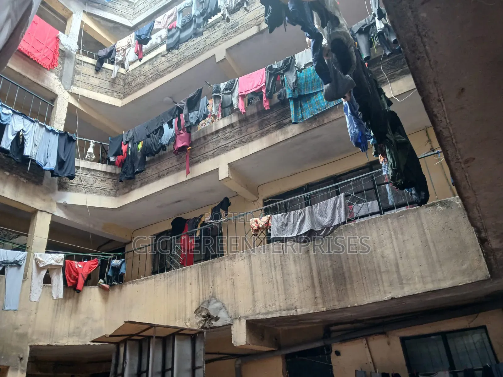 4bdrm Block of Flats in Umojainercore for sale