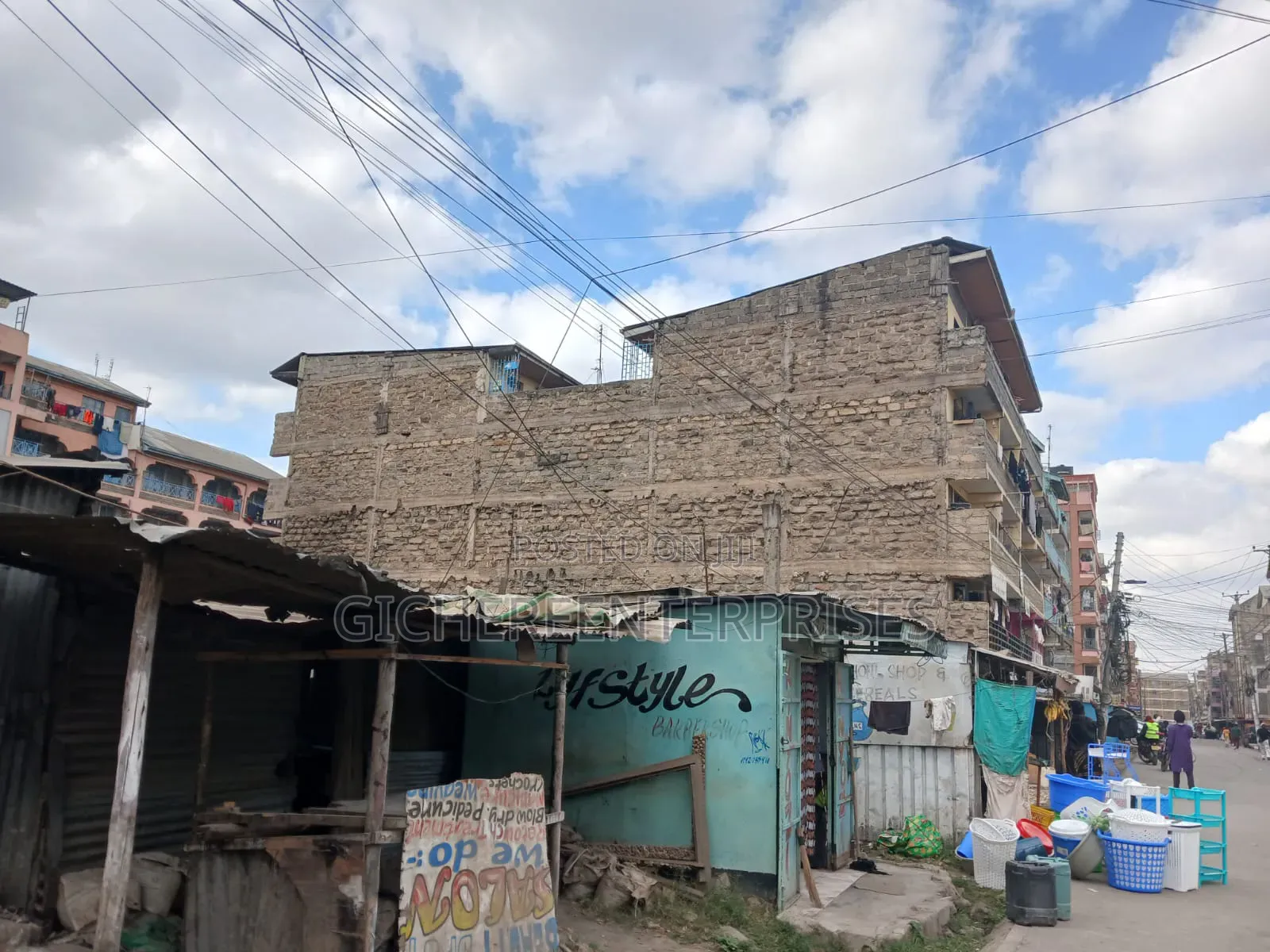 4bdrm Block of Flats in Umojainercore for sale