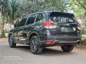 Subaru Forester 2018 Gray