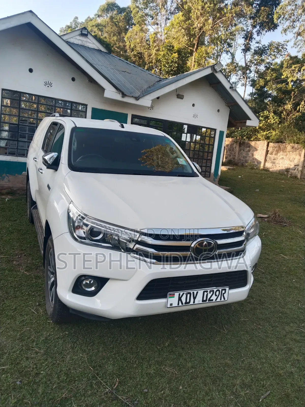 Toyota Hilux 2020 White