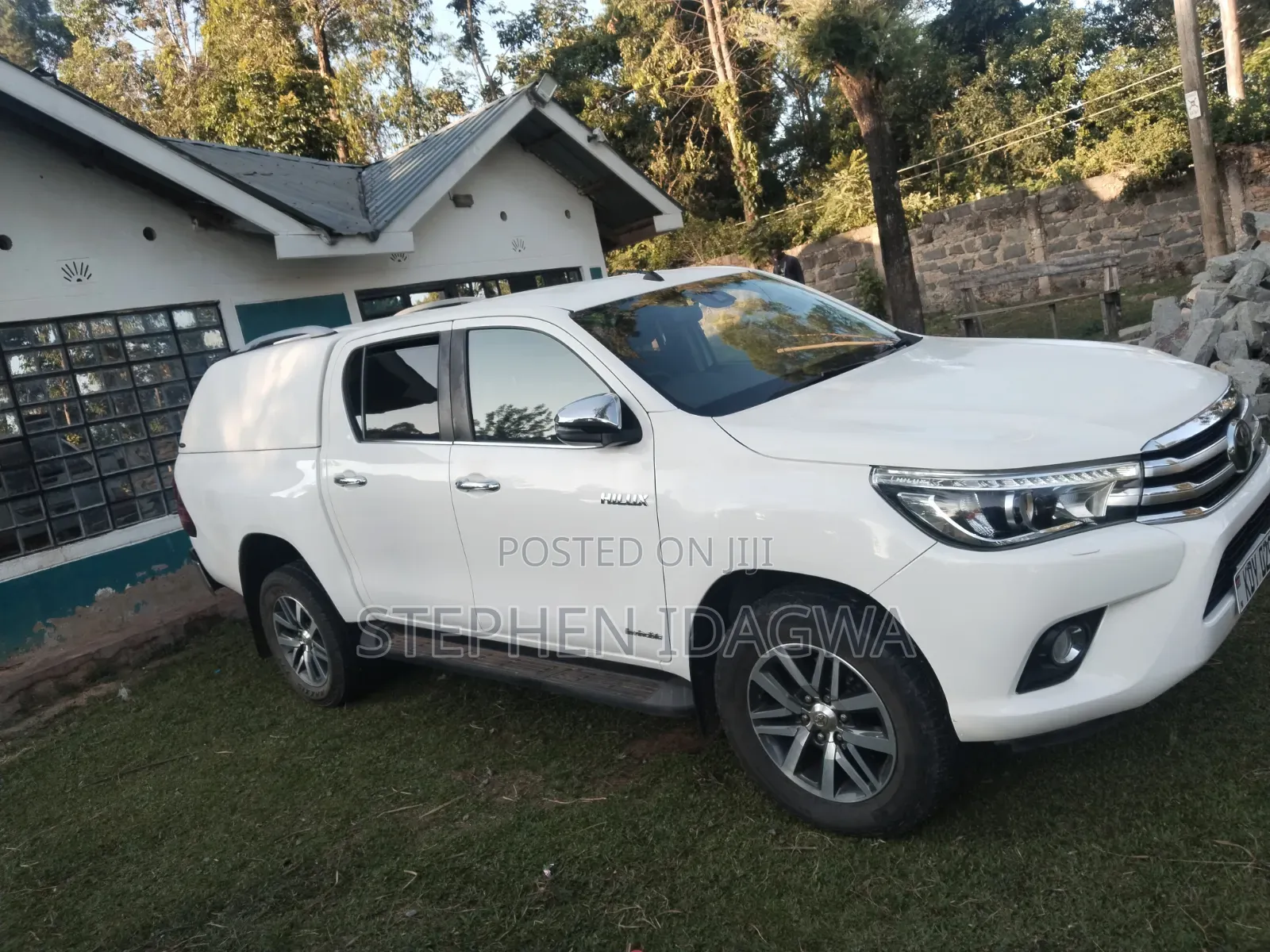 Toyota Hilux 2020 White