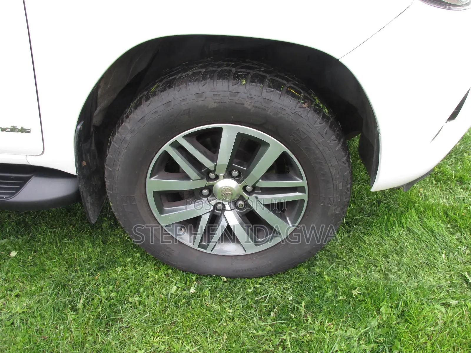 Toyota Hilux 2020 White