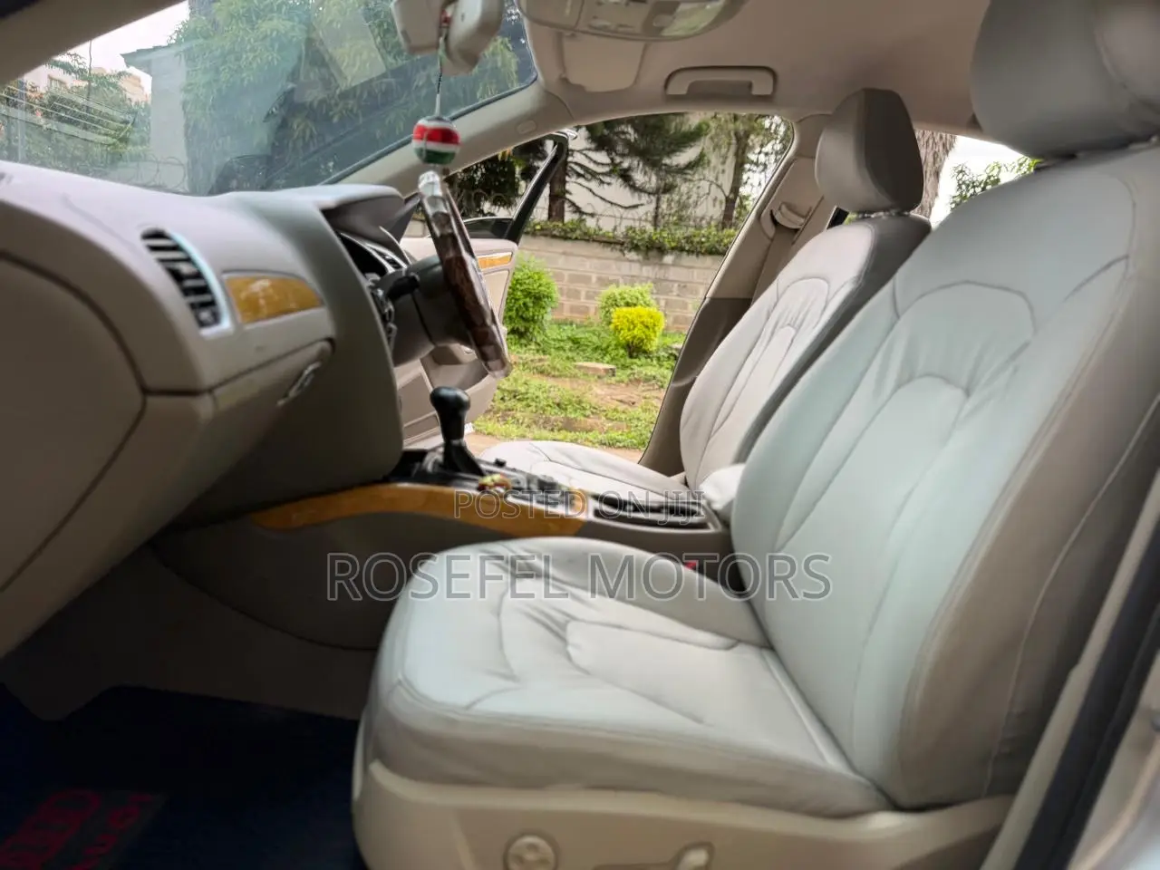 Audi A4 2.0T Premium Quattro 2011 Silver