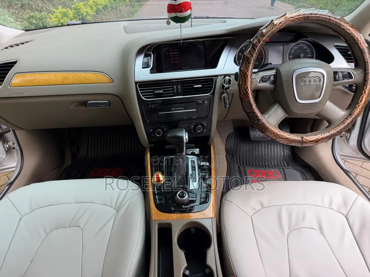 Audi A4 2.0T Premium Quattro 2011 Silver