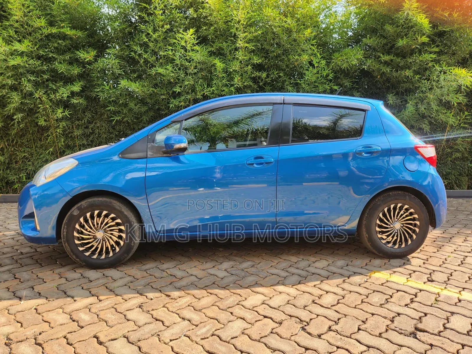 Toyota Vitz 2017 Blue