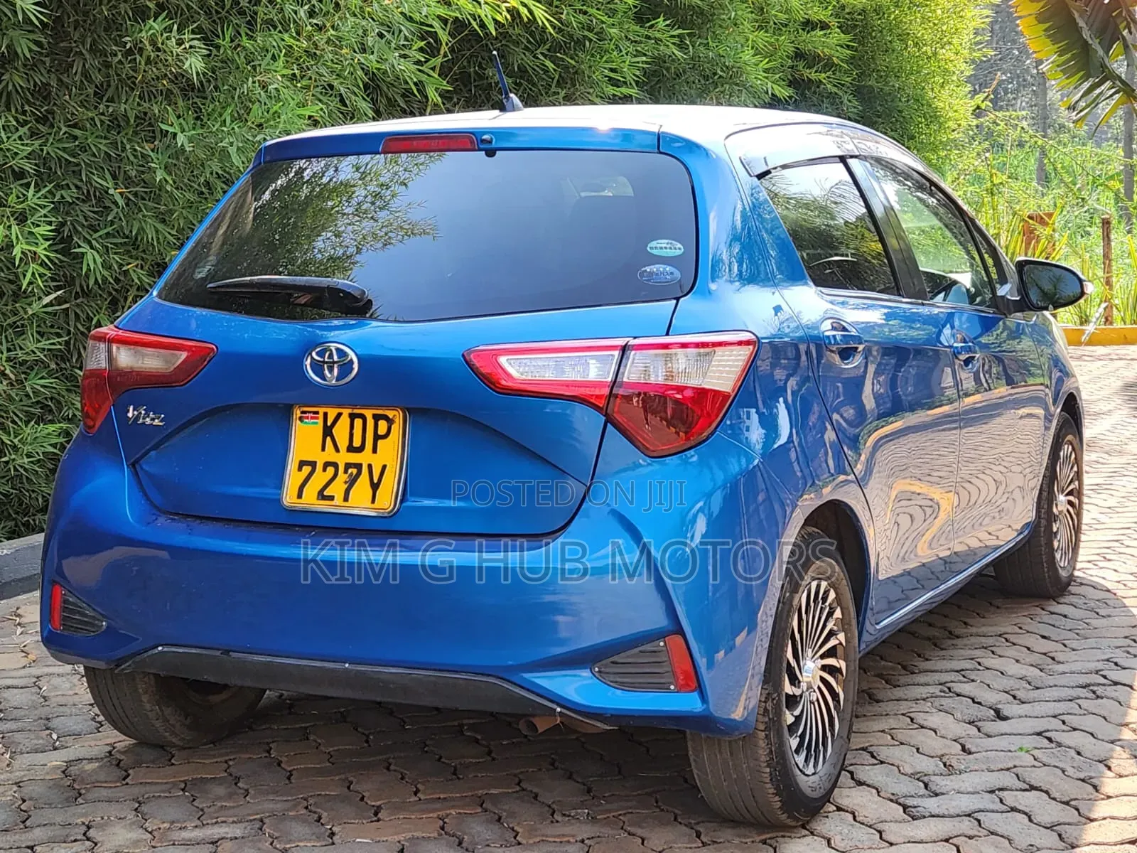 Toyota Vitz 2017 Blue