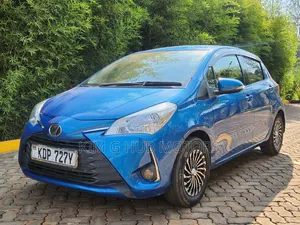 Toyota Vitz 2017 Blue
