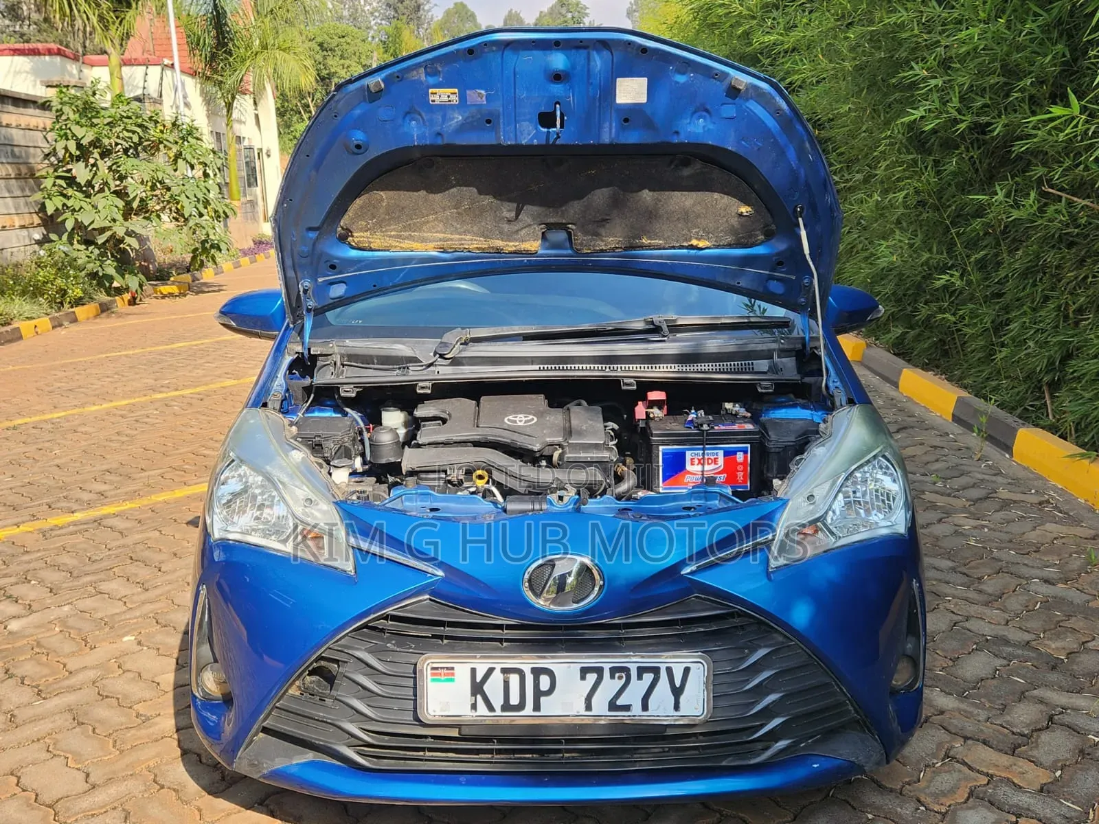 Toyota Vitz 2017 Blue