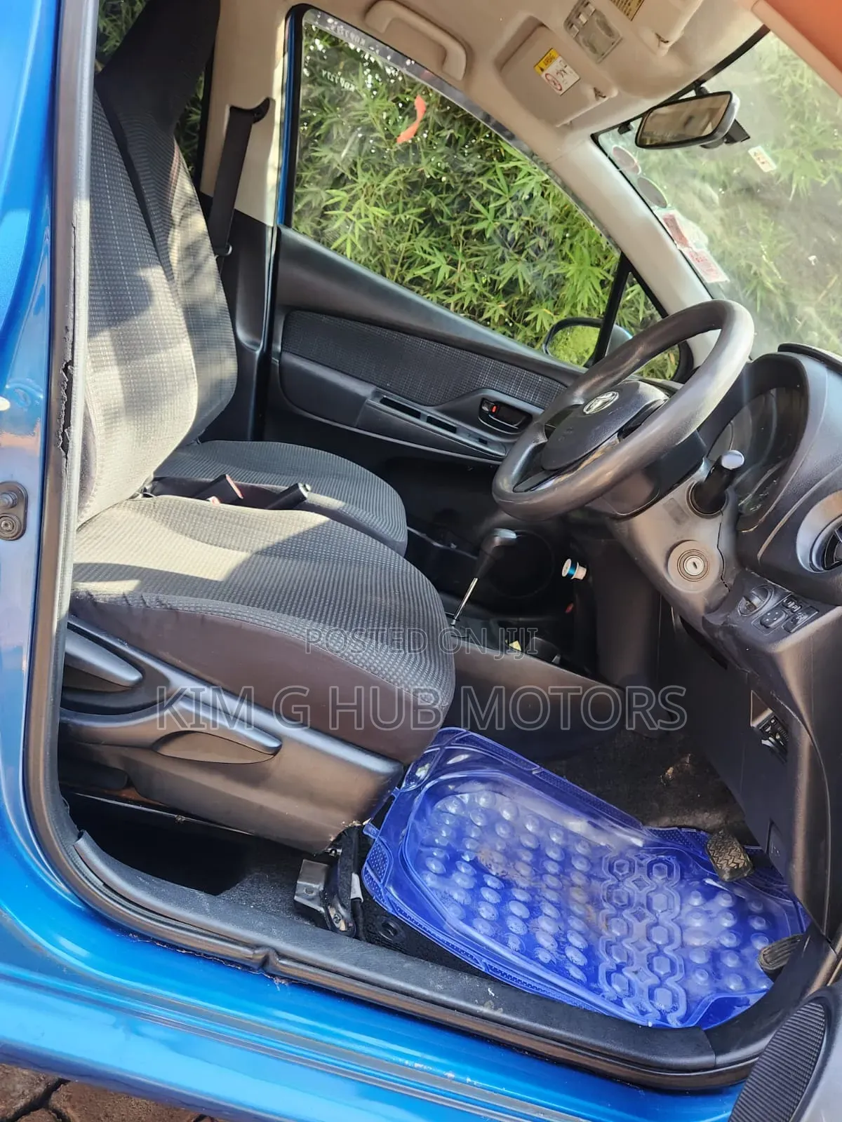 Toyota Vitz 2017 Blue