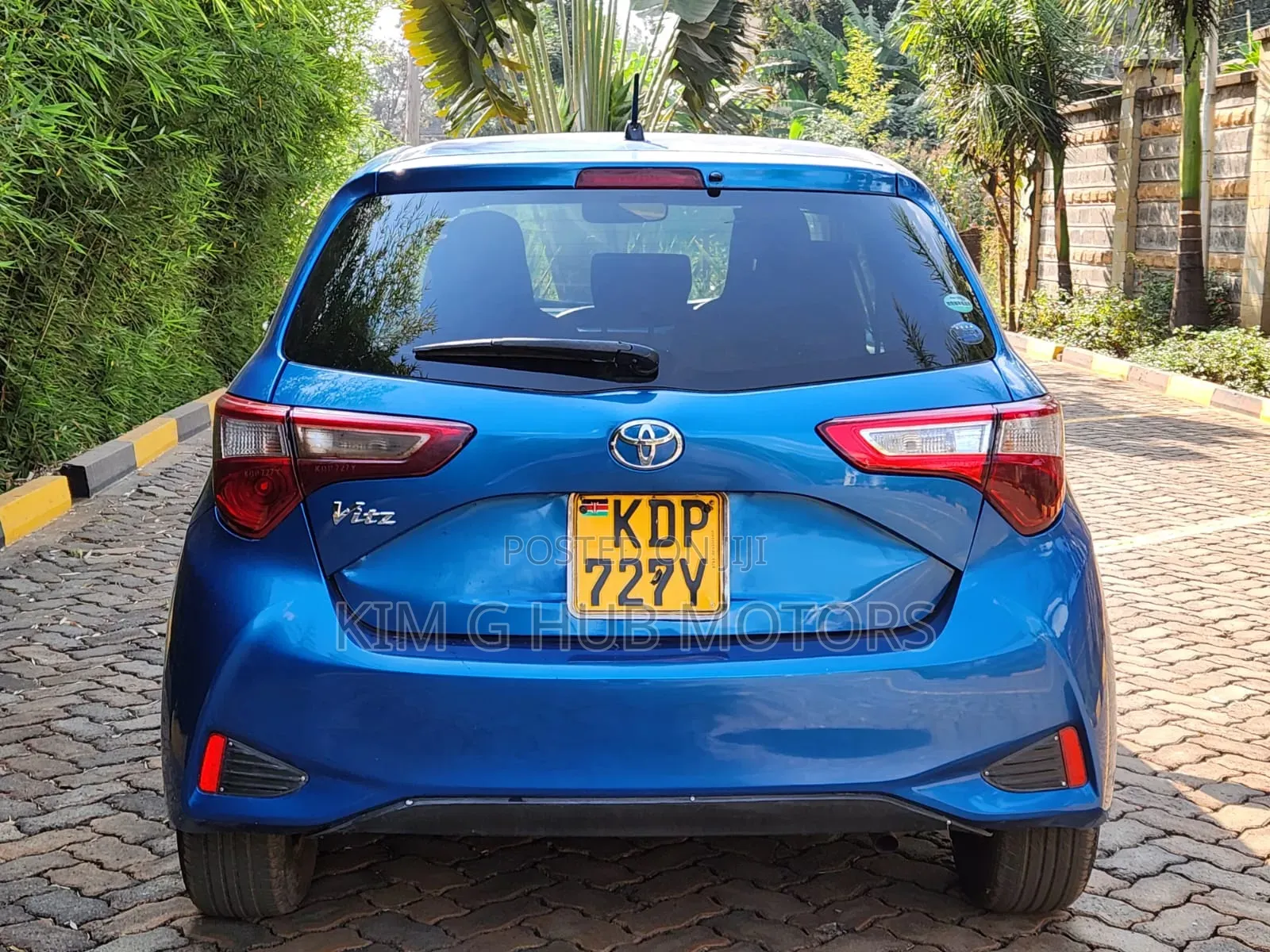 Toyota Vitz 2017 Blue