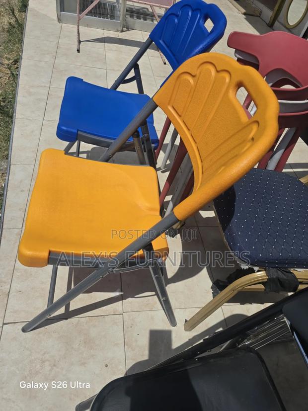 Different Colours Foldable Chairs - main view