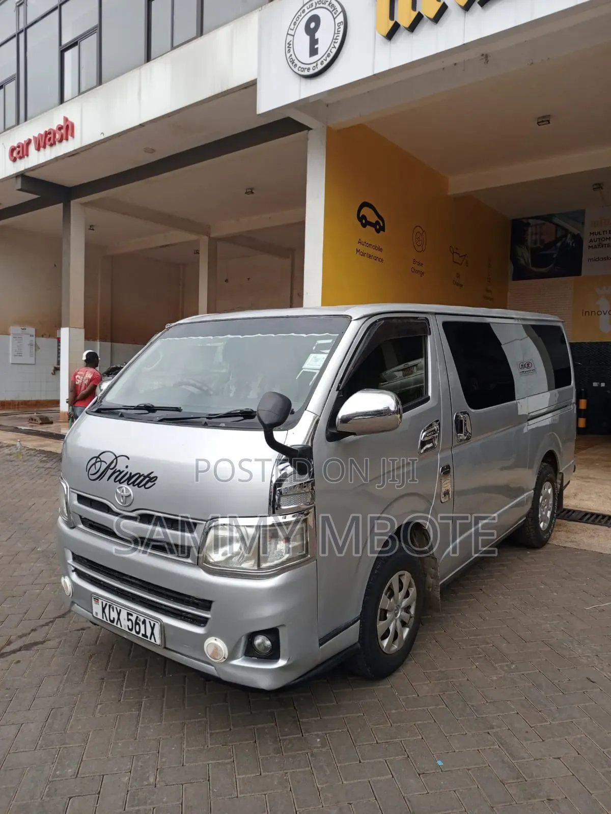 Toyota HiAce 2014 Silver