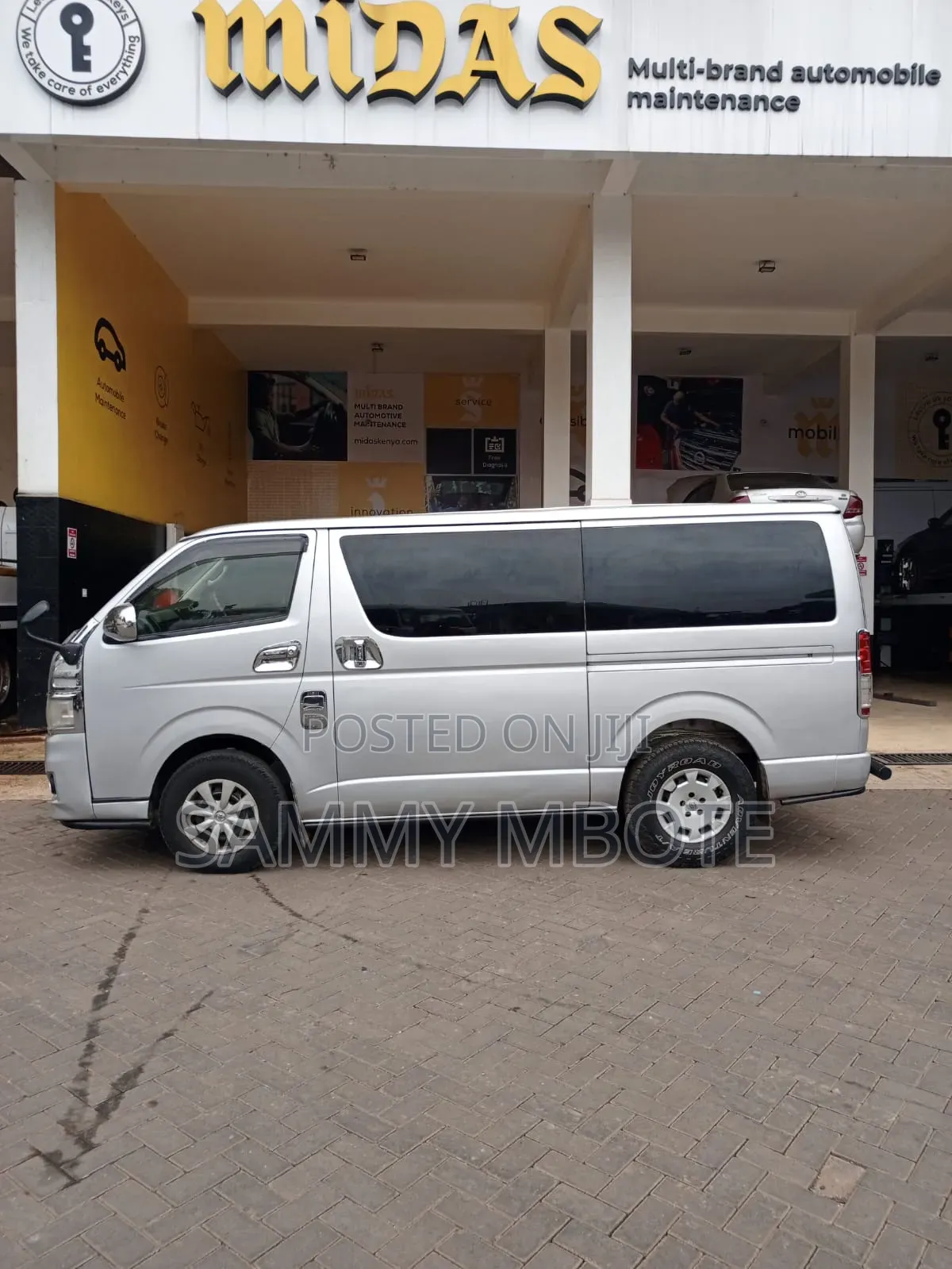 Toyota HiAce 2014 Silver