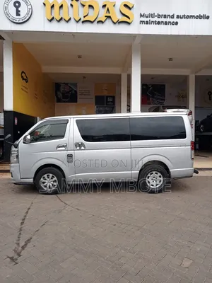 Toyota HiAce 2014 Silver