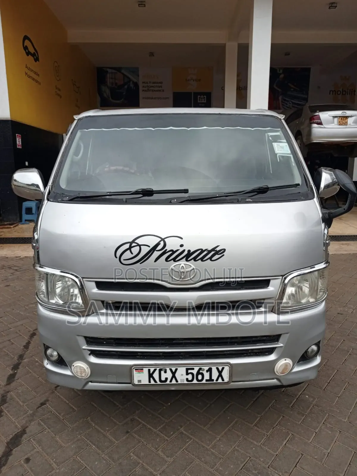 Toyota HiAce 2014 Silver