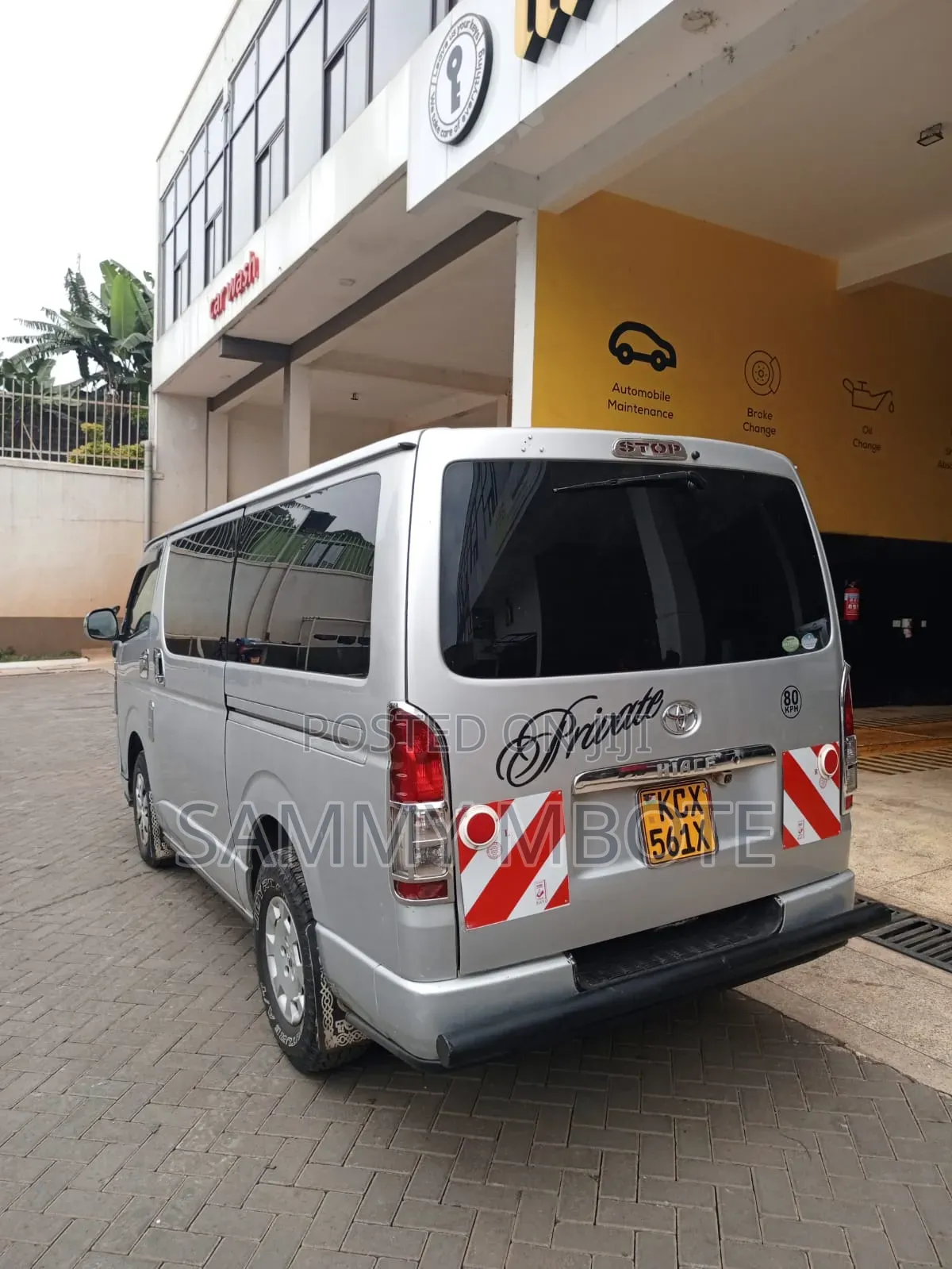 Toyota HiAce 2014 Silver
