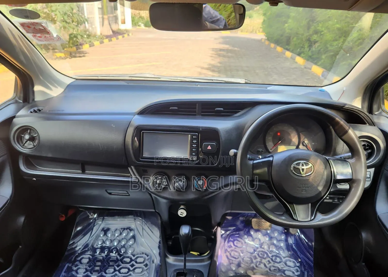 Toyota Vitz 2017 Blue