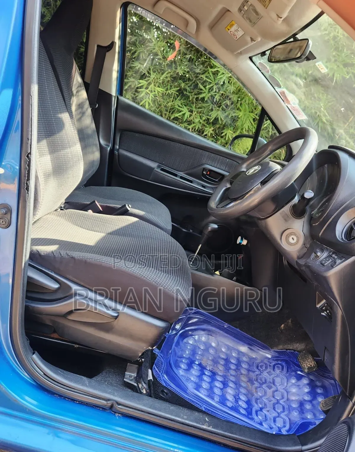 Toyota Vitz 2017 Blue