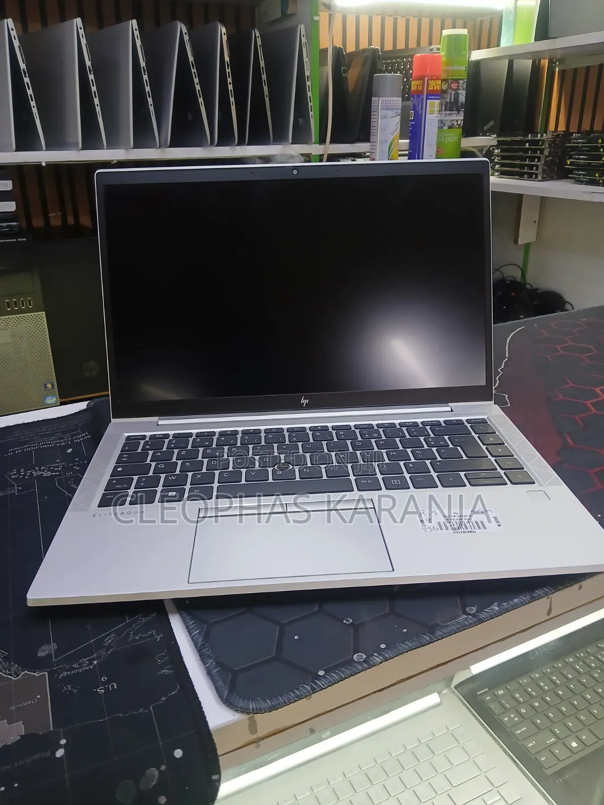 New Laptop HP EliteBook 840 G5 8GB AMD Ryzen 5 SSD 256GB