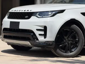 Land Rover Discovery 2019 White