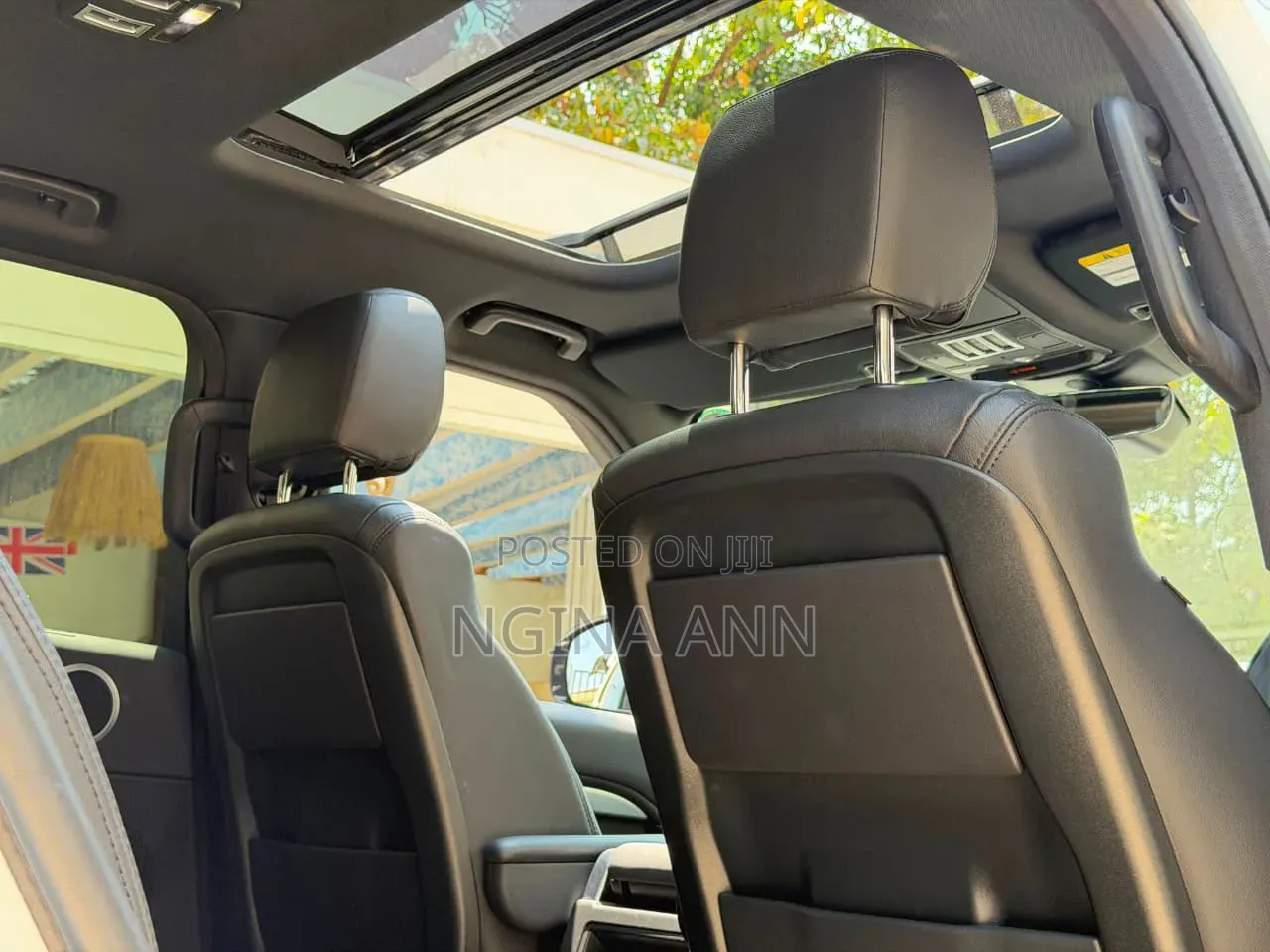 Land Rover Discovery 2019 White