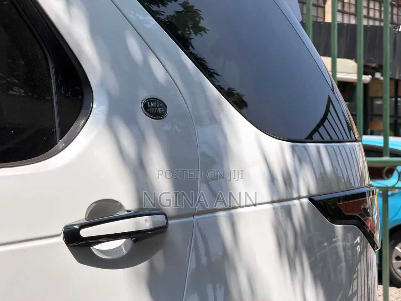 Land Rover Discovery 2019 White