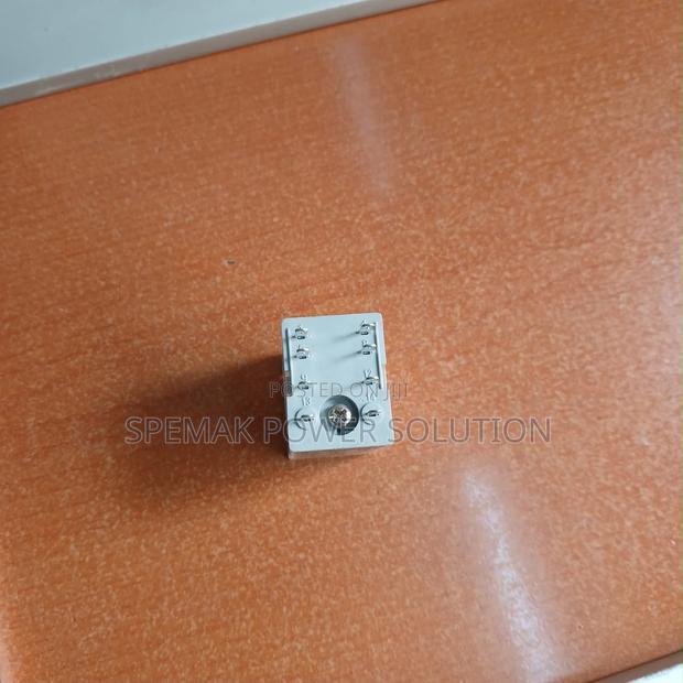 Schneider Relay VDC - thumbnail 2