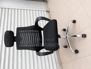 Comfortable Mesh Office Chair With Armrests / Headrest