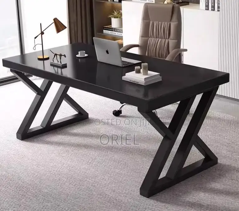 Office Desk : Black Office Computer Table