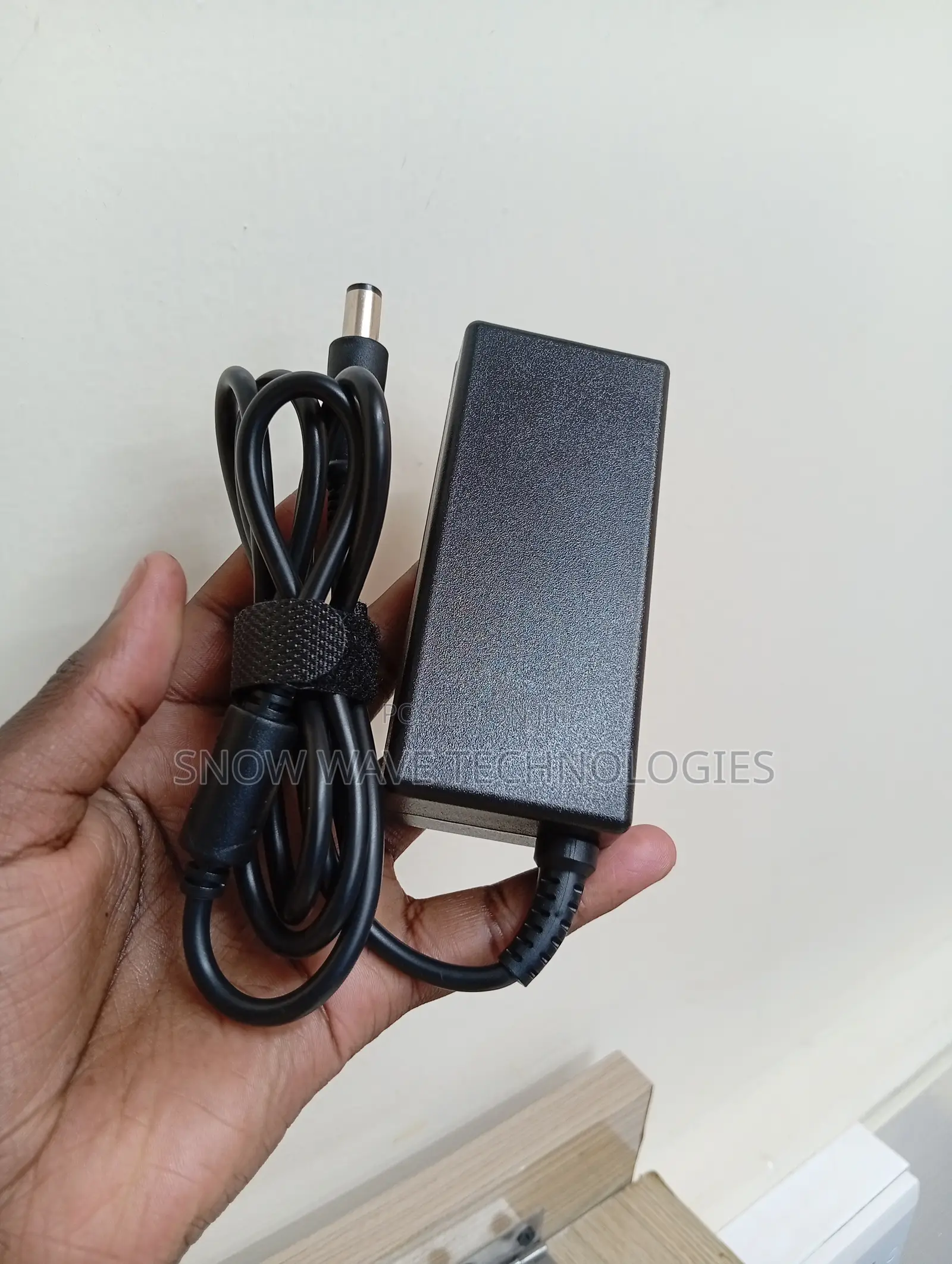 High Quality Dell Big Pin 65w Adapter