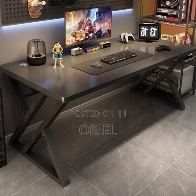 Office Desk : Black Office Computer Table