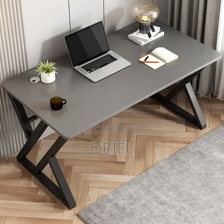 Office Desk : Black Office Computer Table