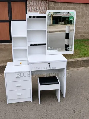 White Makeup Dressing Table With Lockable Drawer