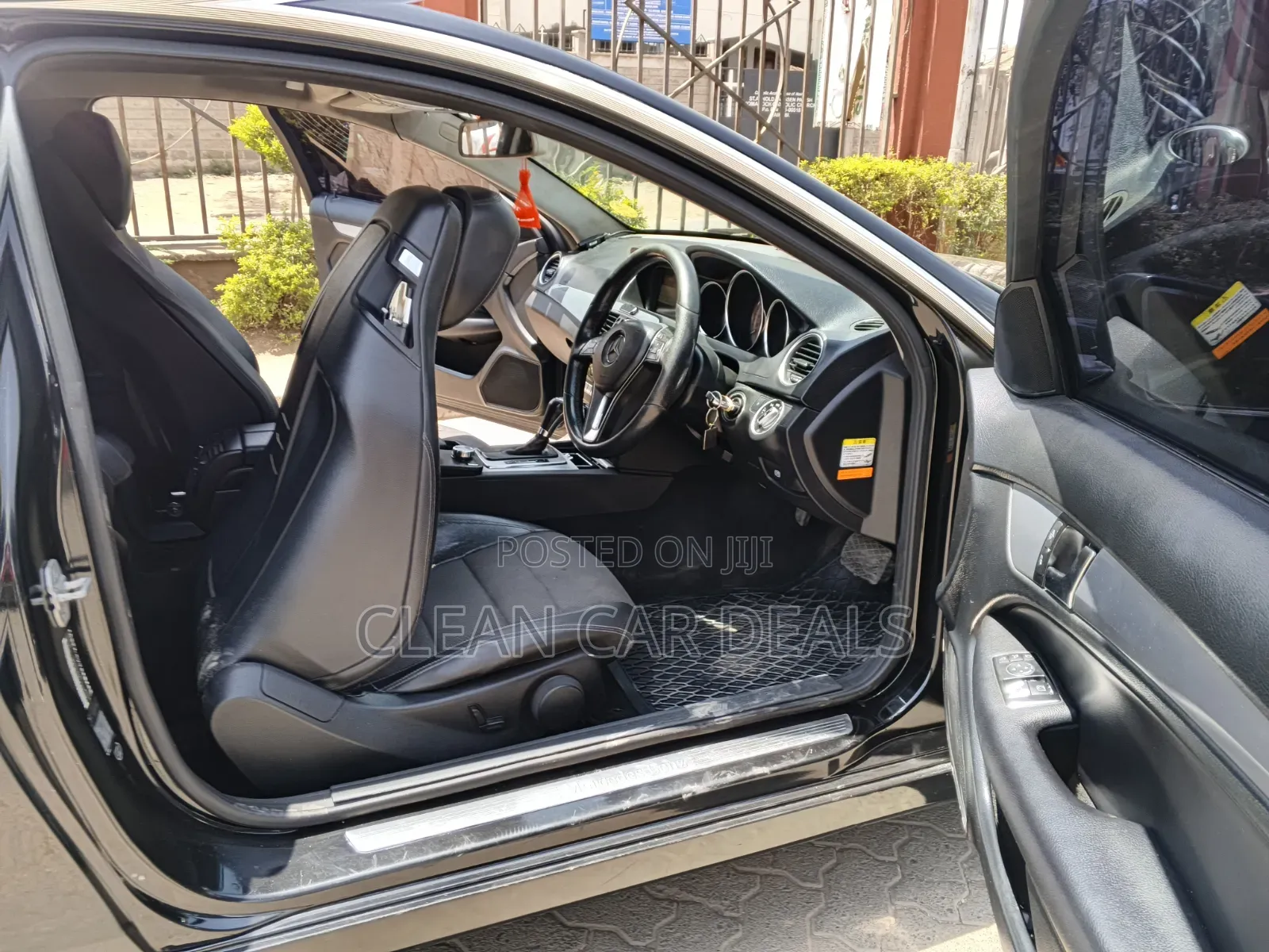 Mercedes-Benz C200 2013 Black