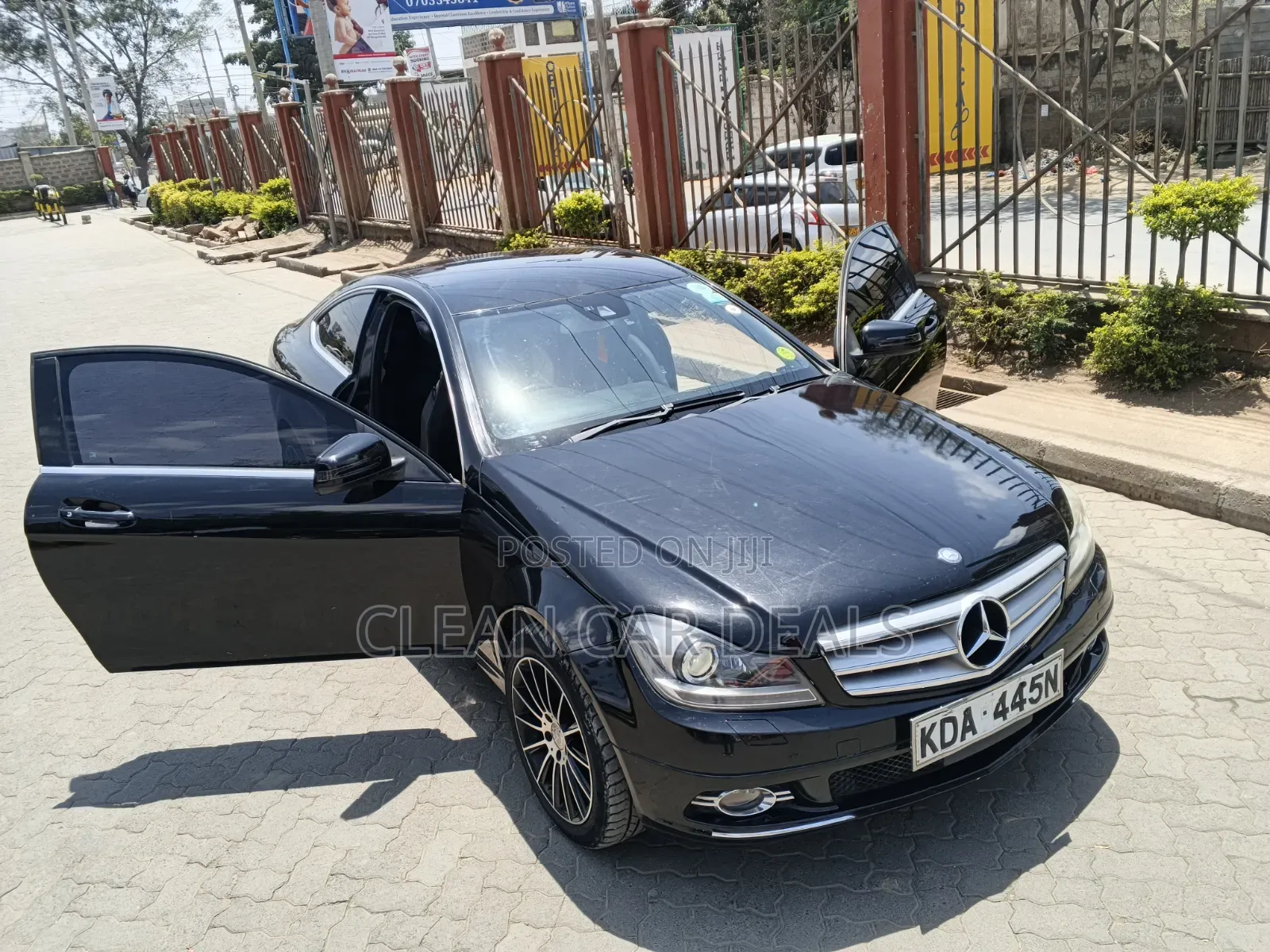 Mercedes-Benz C200 2013 Black