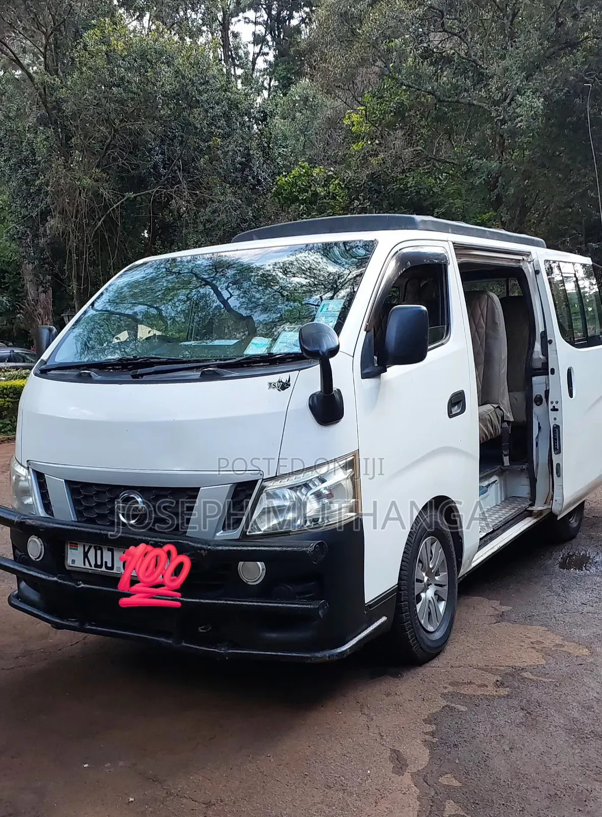 Nissan Caravan (Urvan) 2016 White