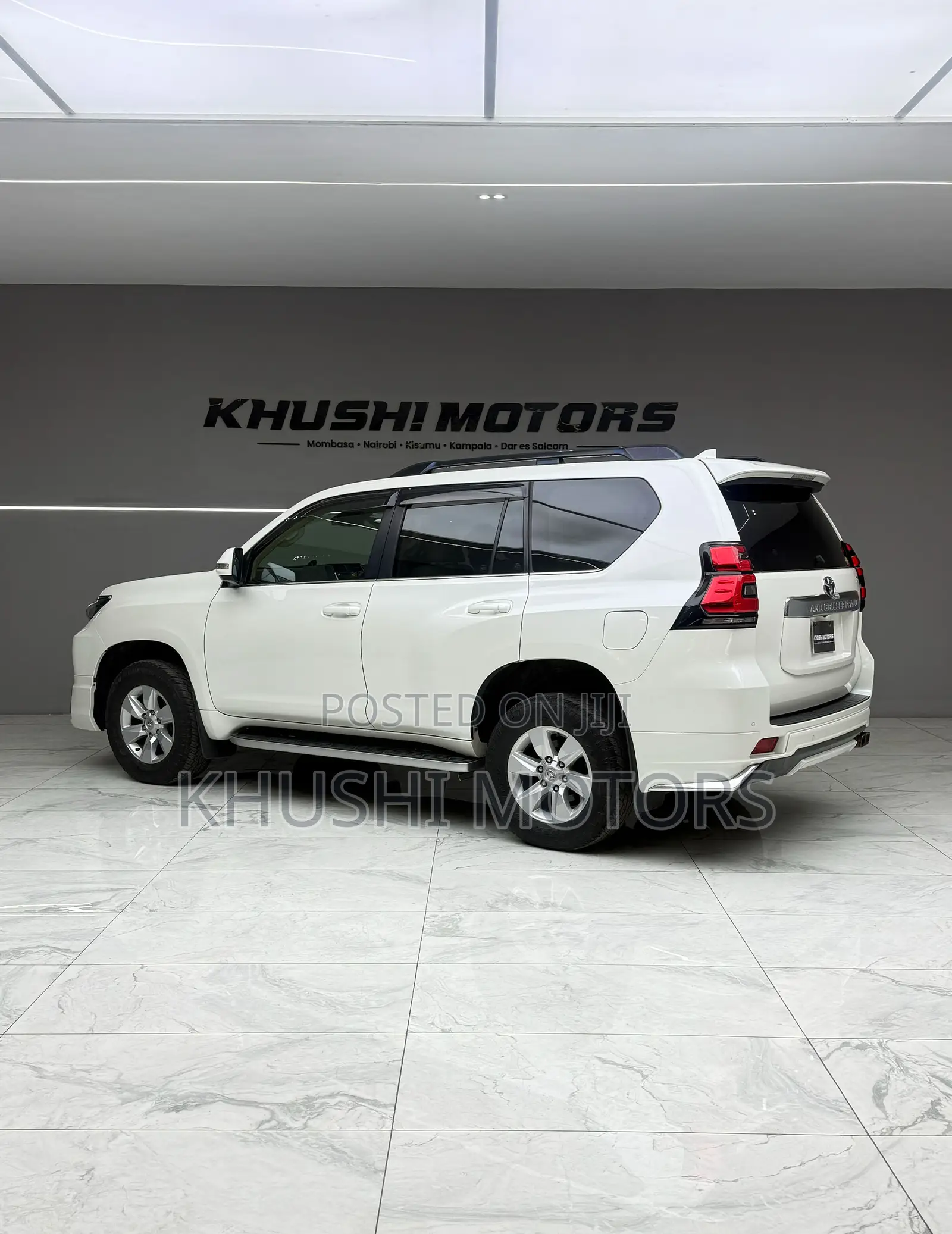 Toyota Land Cruiser Prado 2019 White
