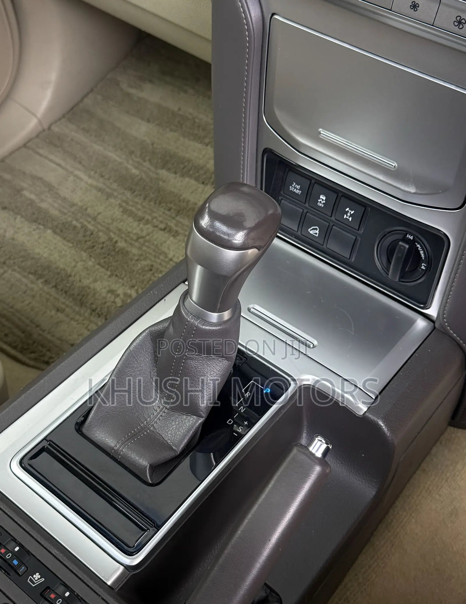 Toyota Land Cruiser Prado 2019 White
