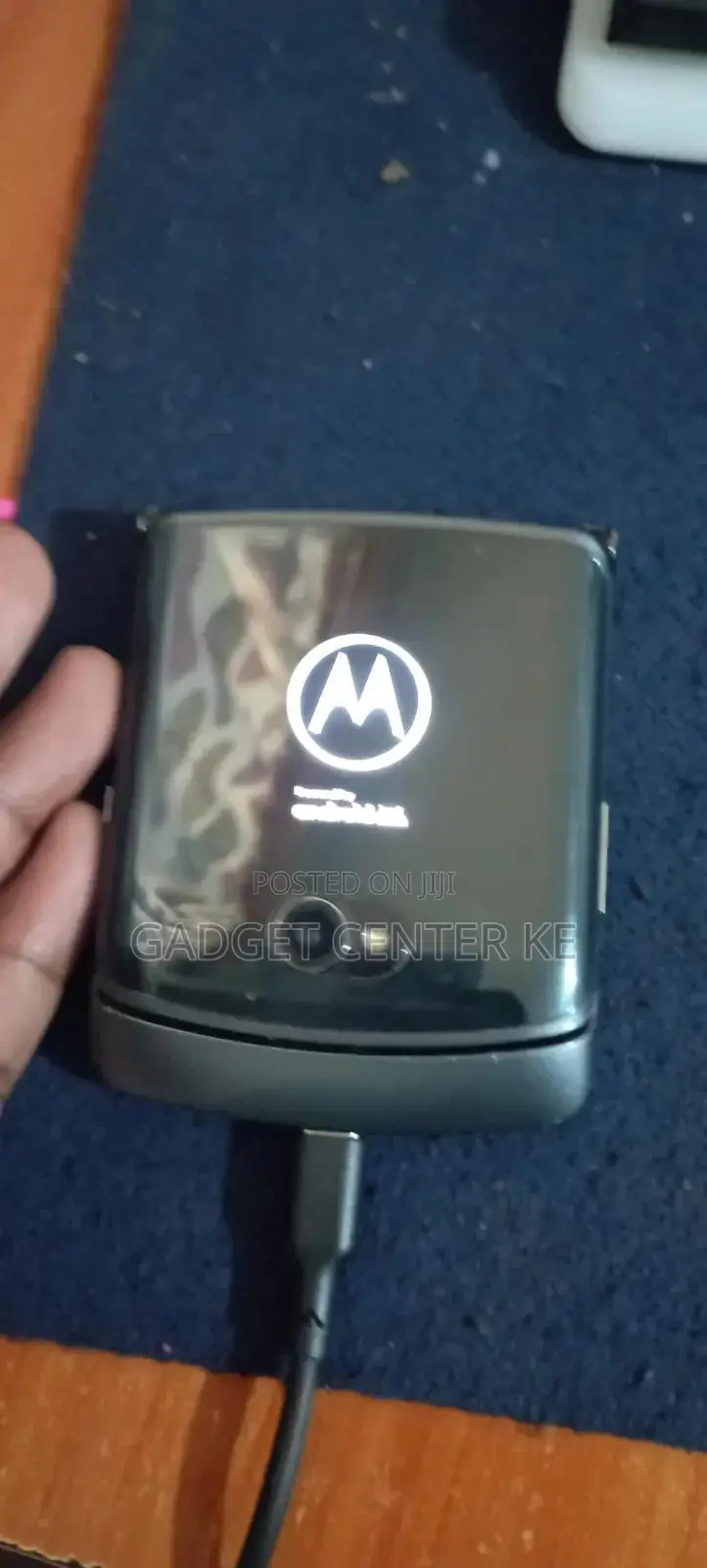 Motorola Razr 5G 256 GB Gray