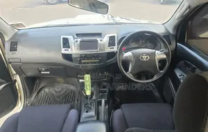 Toyota Hilux 2015 White