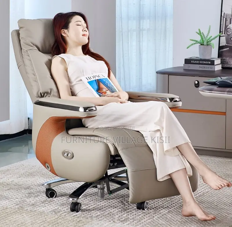 Office Chair: Excutive Leather Chair